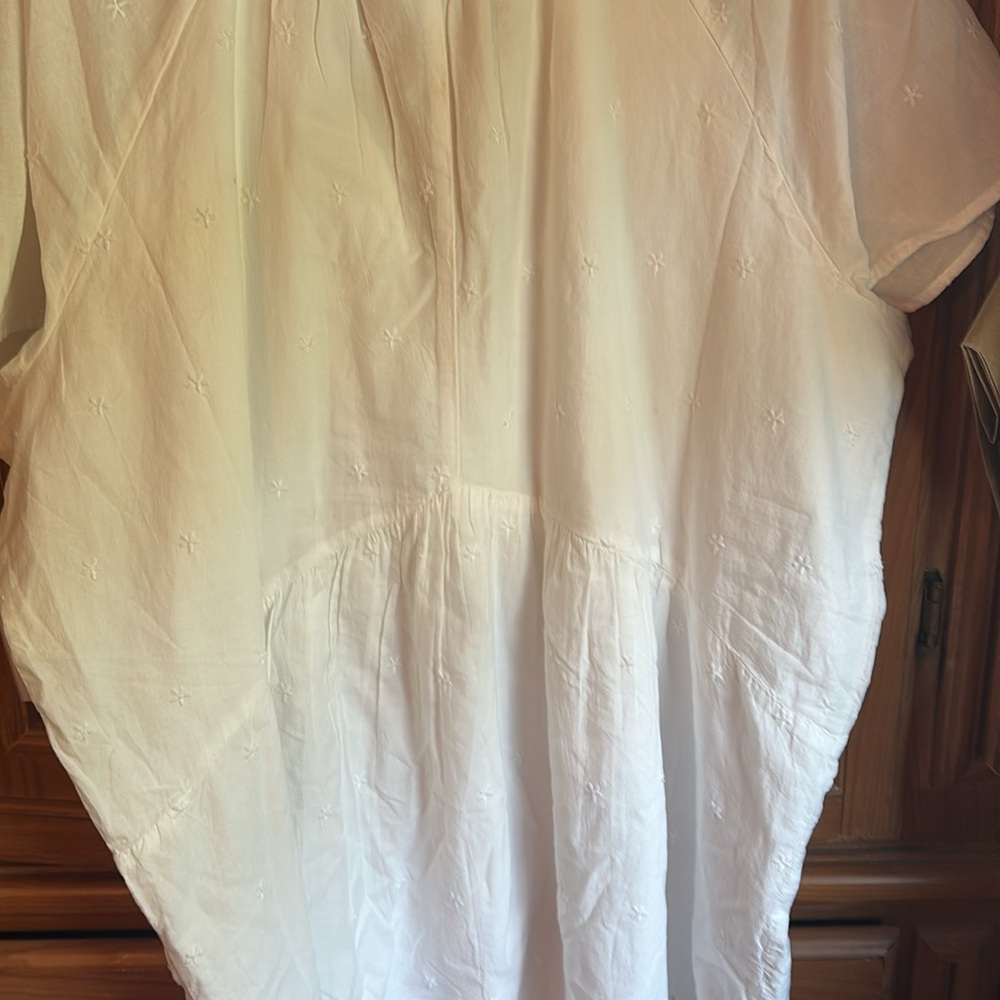 Old Navy White Ruffled dress with lace detail - Picture 7 of 10